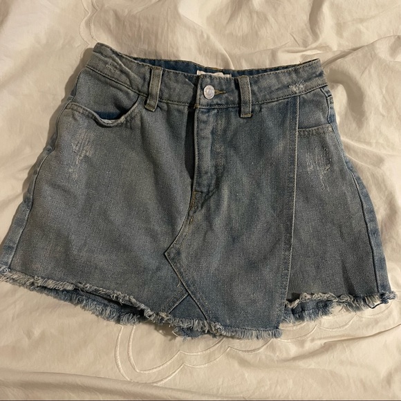 Distressed Light Denim Jean Skort - Picture 1 of 4